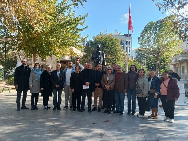 CHP Seferihisar İlçe Başkanlığı'ndan 24 Kasım Öğretmenler Günü Mesajı: "Öğretmenlerimizin Hakları Korunmalıdır" 2 WhatsApp Image 2024 11 24 at 18.13.42