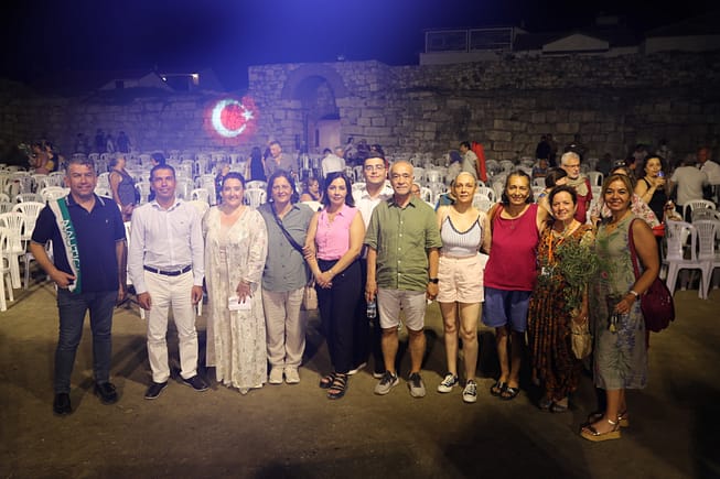 Seferihisar'da sanat ve dayanışma “Yıldızların Altında” buluştu 2 yildizlar altinda 4