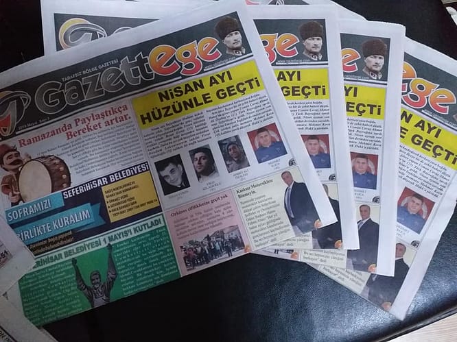 GazettEge'nin yeni sayısı okurlarımız ile buluştu 8 59671557 142294740209524 2784872664630558720 n