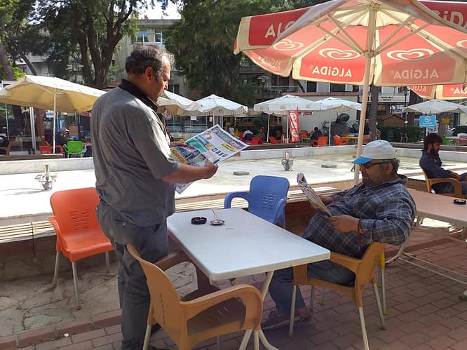 GazettEge'nin yeni sayısı okurlarımız ile buluştu 7 60254262 142090413563290 8218841978742243328 n