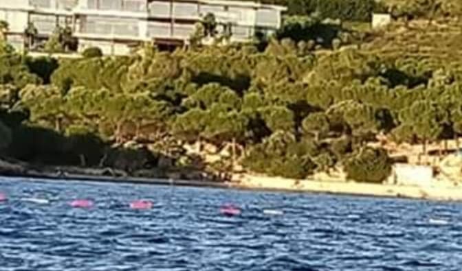 Ekmeksiz Plajı Halka Kapalı Ama!.. 2 20200619 020950