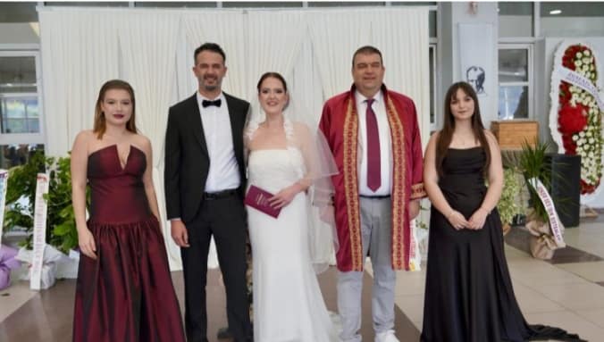 Bilge Yetişkin ve Ayhan Asan dünya evine girdi 1 1000169332