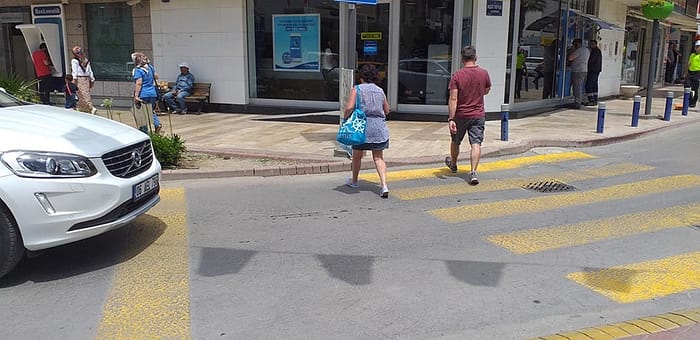 Seferihisar'da yayaya öncelik yüzde 10'da kaldı 2 61139425 147125549726443 6619623636359708672 n