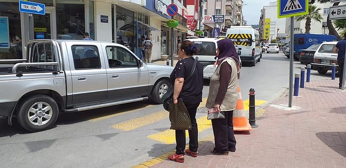 Seferihisar'da yayaya öncelik yüzde 10'da kaldı 3 61433313 147127013059630 2550419754380689408 n