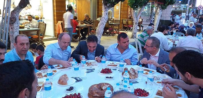 Seferihisar Ak Parti Geleneksel Merkez İftarını Gerçekleştirdi. 2 61595764 148604676245197 180330798992326656 n