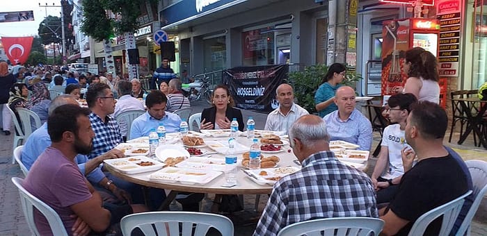 Seferihisar Ak Parti Geleneksel Merkez İftarını Gerçekleştirdi. 6 61736448 148607729578225 517703950426701824 n