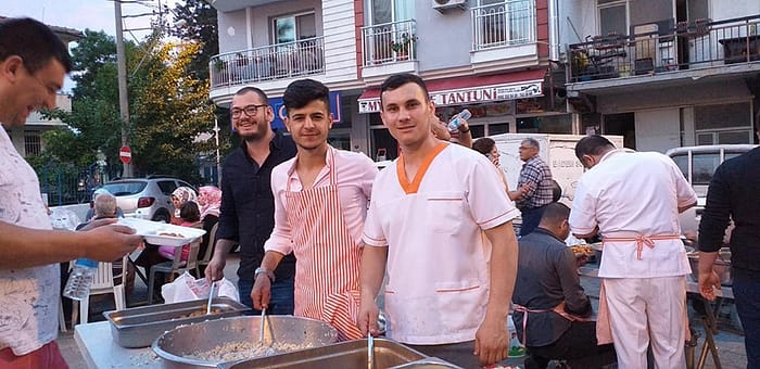 Seferihisar Ak Parti Geleneksel Merkez İftarını Gerçekleştirdi. 7 61790611 148604886245176 1453598369564852224 n