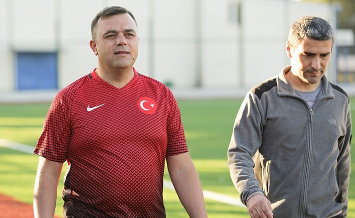 Kaymakam Aktaş ve Ahmet Aydın Haftaya Yenilenen Stadyumda Yürüyüş ile Başladı. 1 AHMET AYDIN NACI AKTAS