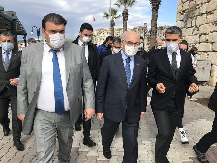 İZMİR VALİSİ YAVUZ SELİM KÖŞGER SEFERİHİSAR'I ZİYARET ETTİ 1 IMG 7878 scaled