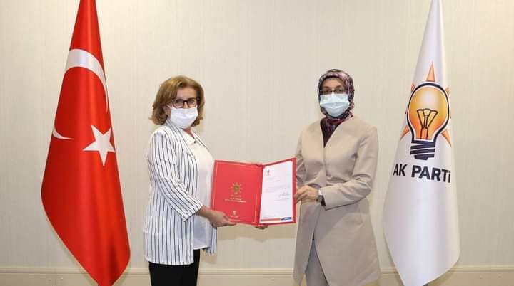 Ak Parti Seferihisar Kadın Kolları Başkanlığına Süpriz Atama 1 FB IMG 1601929229191