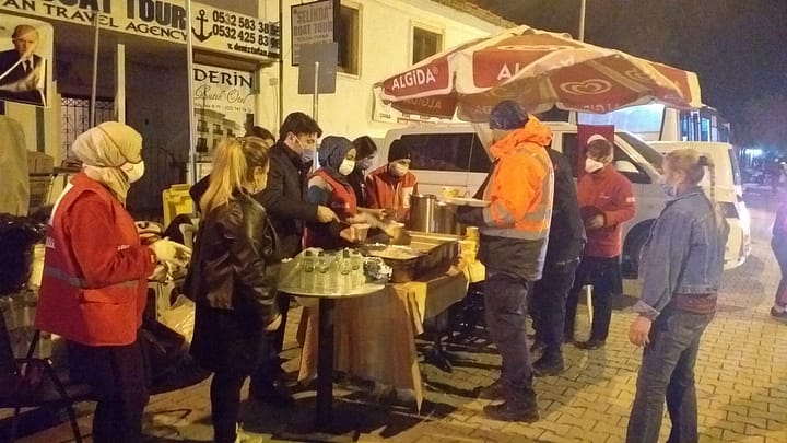 Merkez Lokantası'ndan Deprem Dayanışması Örneği 4 20201102 193627 scaled