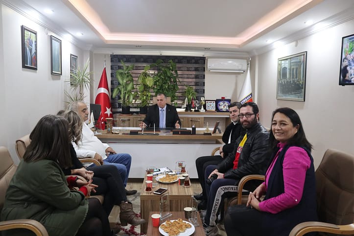 Seferihisar Şoförler ve Otomobilciler Odası Gazetecileri Onurlandırdı 1 IMG 2652 scaled