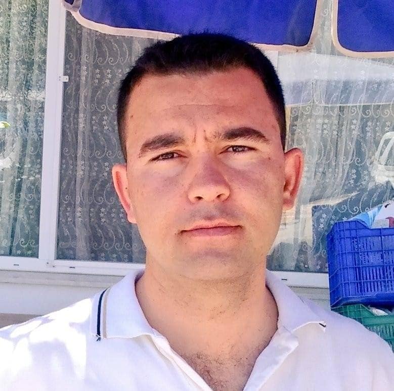 Sığacıklı Genç İntihar Etti 1 61131842 10216554628756016 1207027595636375552 n