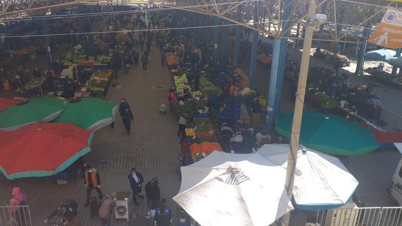 Pazar Alışverişi Yine Virüse Kafa Tuttu 1 20200410 105432 scaled e1586537375792