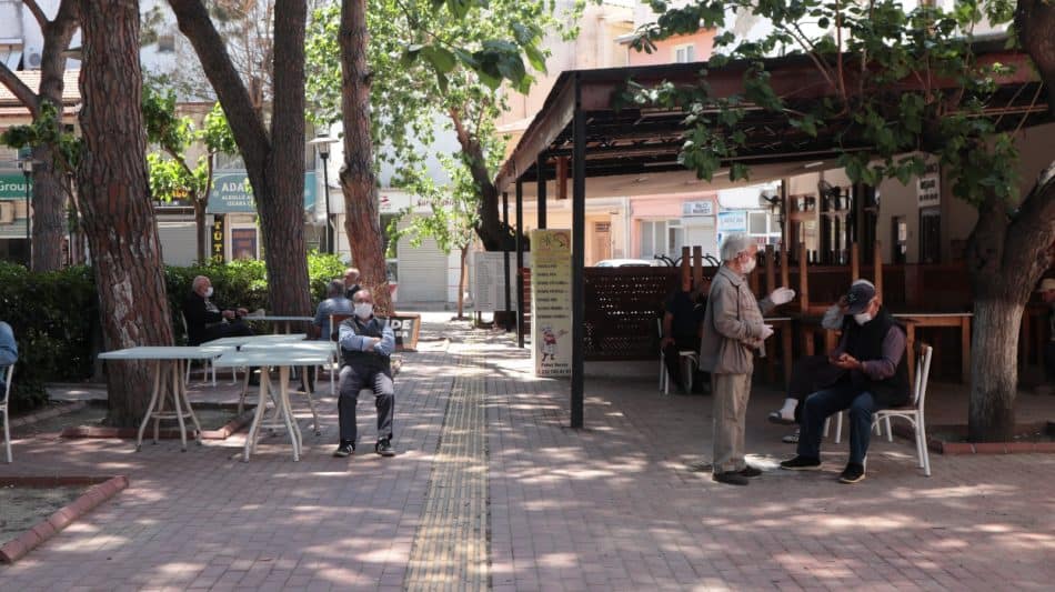 65 Yaş Üstü 4 Saatliğine Sokağa Çıktı. 3 IMG 20200510 WA0040 e1589127487635