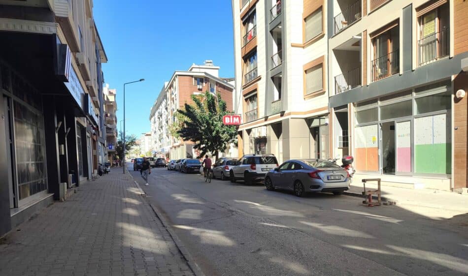 Seferihisar'da Tek Yön Araç Parkı Zorunlu Oldu 1 IMG 20221003 172014 scaled e1664806871900