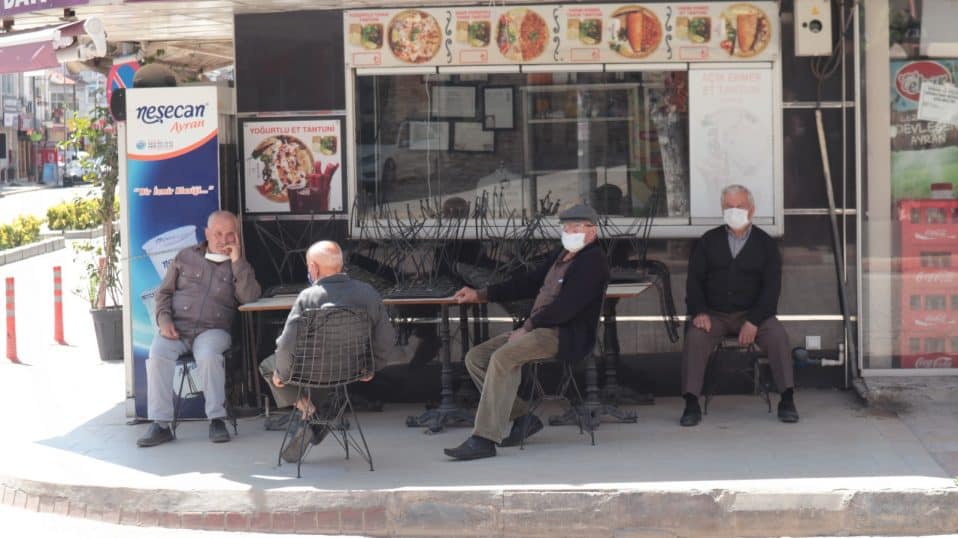 65 Yaş Üstü 4 Saatliğine Sokağa Çıktı. 1 IMG 20200510 WA0042 e1589127315827